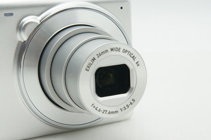 美品 CASIO カシオ EXILIM EX-ZS29 コンパクトデジタルカメラ シルバー 元箱付 260223i