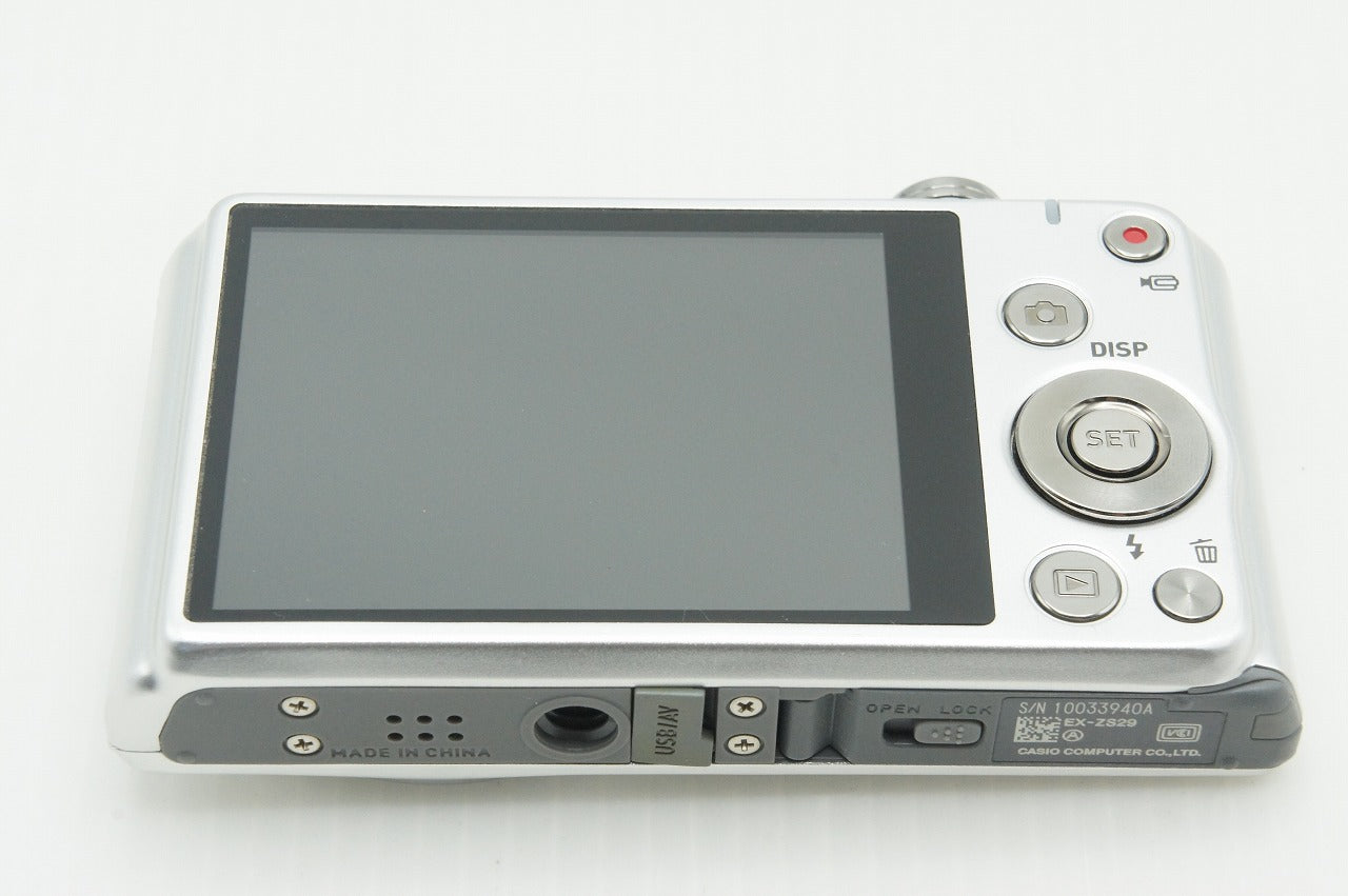 美品 CASIO カシオ EXILIM EX-ZS29 コンパクトデジタルカメラ シルバー 元箱付 260223i