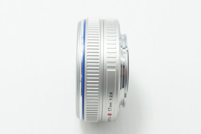 美品 OLYMPUS オリンパス M.ZUIKO DIGITAL 17mm F2.8 パンケーキレンズ マイクロフォーサーズ シルバー 260904h