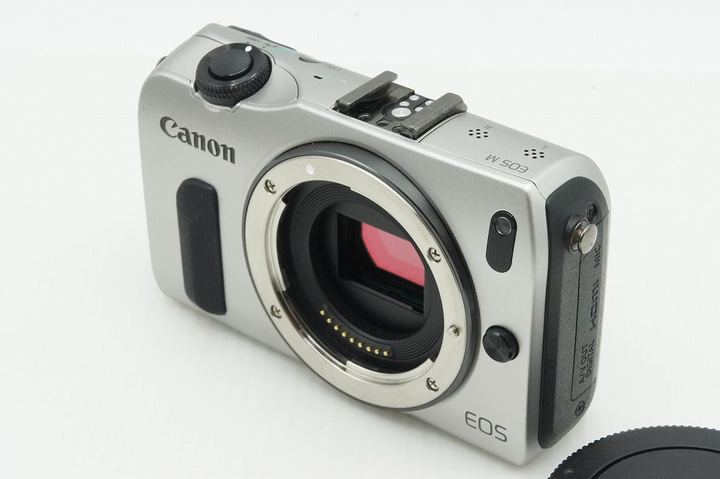 美品 Canon キヤノン EOS M ボディ ミラーレス一眼カメラ シルバー 260220d