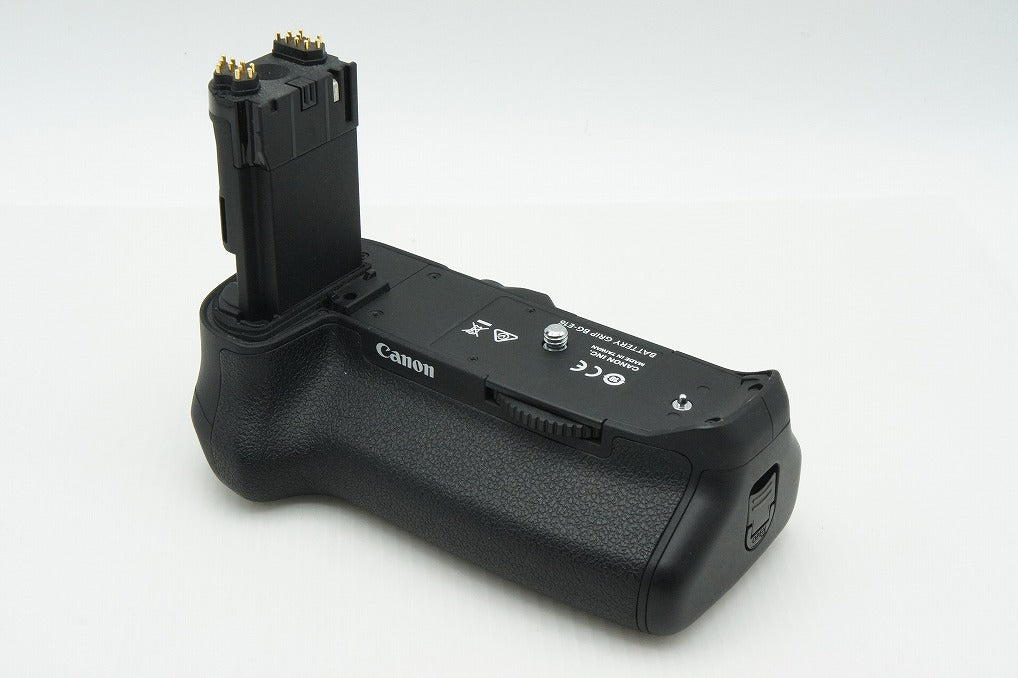Excellent condition Canon BG-E16 Battery Grip for EOS 7D Mark II, with original box, 260220a
