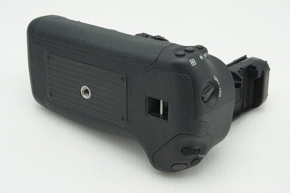 Excellent condition Canon BG-E16 Battery Grip for EOS 7D Mark II, with original box, 260220a