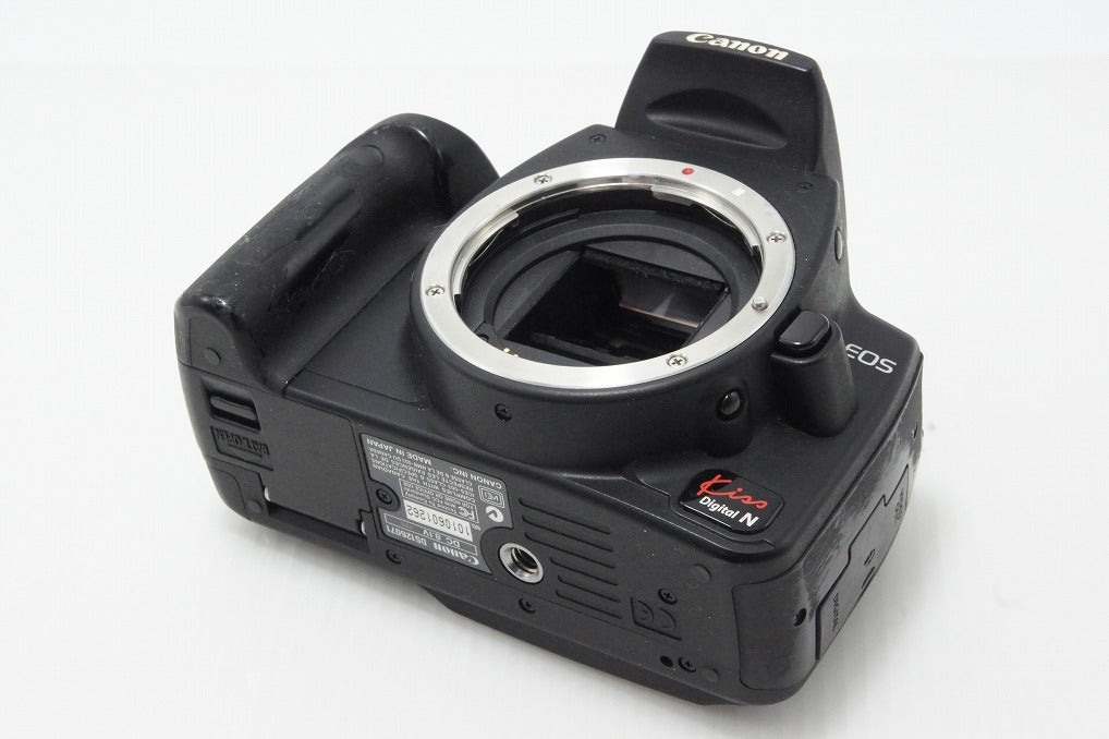 Canon キヤノン EOS Kiss Digital N レンズキット (EF-S 18-55mm II USM) デジタル一眼レフカメラ 260527az
