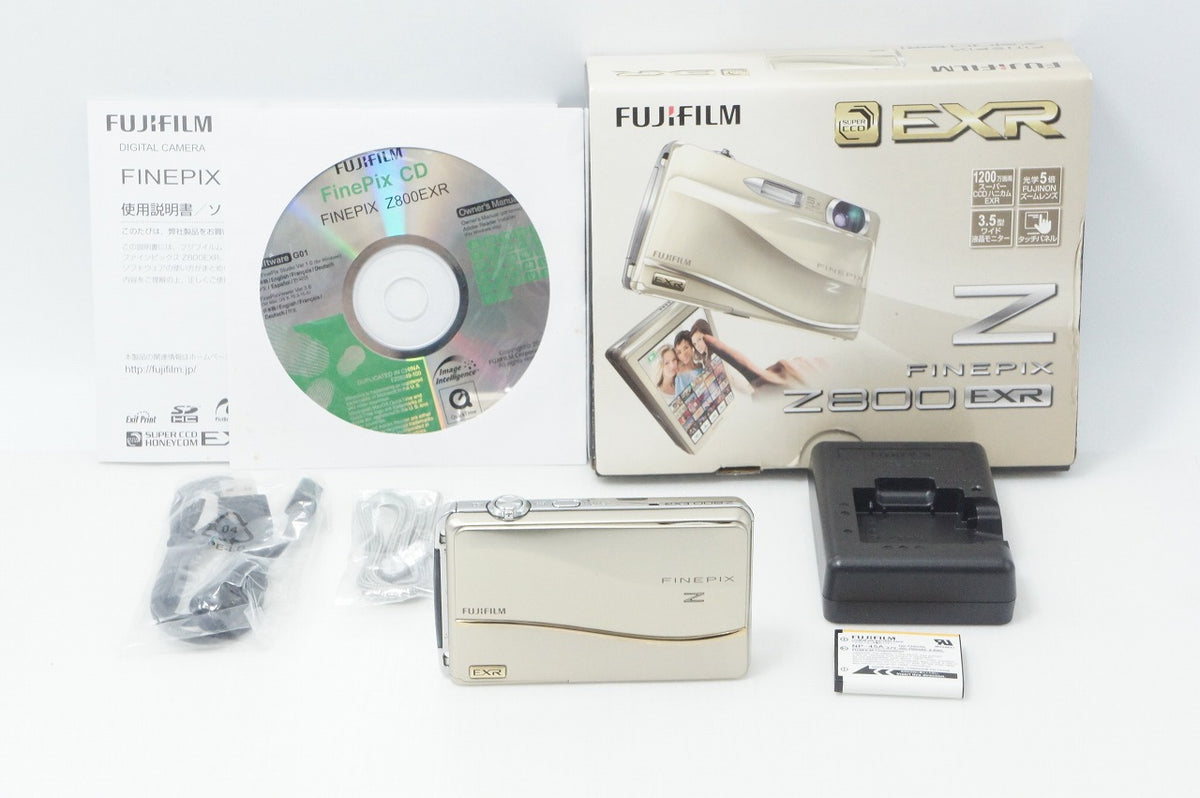 美品 FUJIFILM 富士フイルム FinePix Z800EXR コンパクトデジタルカメラ ゴールド 元箱付 260909v