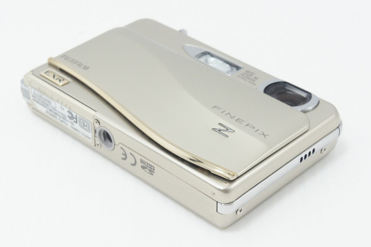 美品 FUJIFILM 富士フイルム FinePix Z800EXR コンパクトデジタルカメラ ゴールド 元箱付 260909v