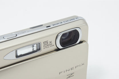 美品 FUJIFILM 富士フイルム FinePix Z800EXR コンパクトデジタルカメラ ゴールド 元箱付 260909v