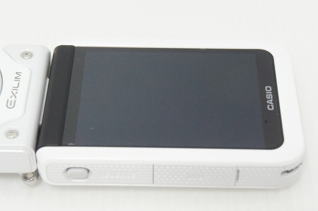 美品 CASIO カシオ EXILIM EX-FR100L デジタルカメラ ホワイト 260527i