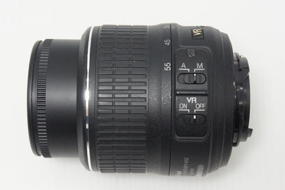 美品 Nikon ニコン AF-S DX NIKKOR 18-55mm F3.5-5.6G VR APS-C ズームレンズ 260910s