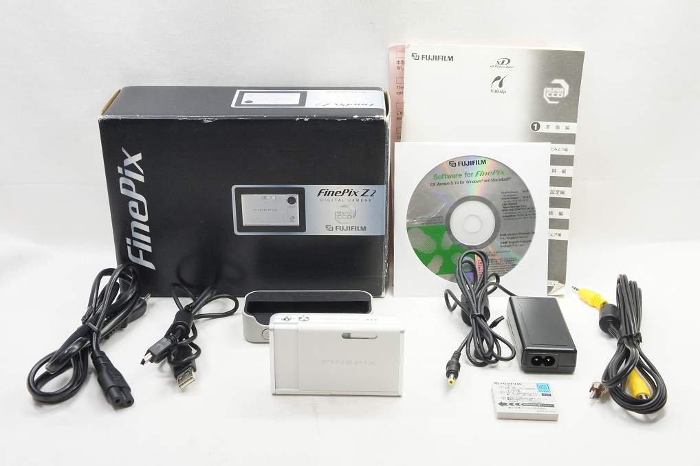 FUJIFILM フジフィルム FinePix Z2 コンパクトデジタルカメラ ホワイト 元箱付 250604v