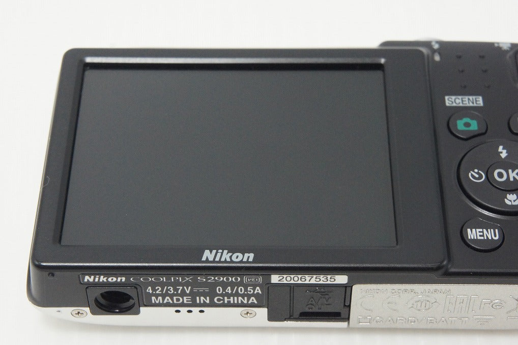 美品 Nikon ニコン COOLPIX S2900 コンパクトデジタルカメラ シルバー