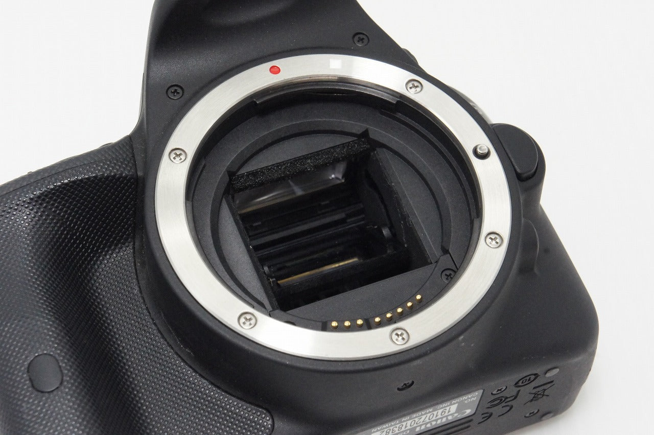 良品 Canon キヤノン EOS Kiss X7 ボディ + EF-S 18-55mm IS STM レンズキット デジタル一眼レフカメラ 260526a