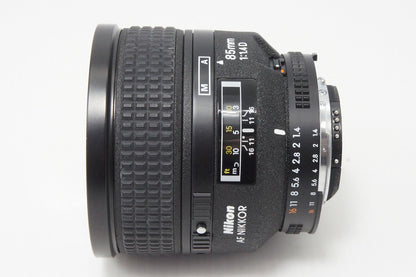 美品 Nikon ニコン AI AF NIKKOR 85mm F1.4D IF 単焦点レンズ 純正メタルフード付 260402p