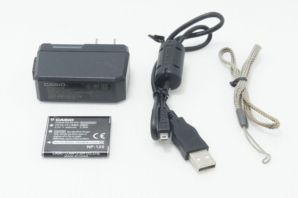 良品 CASIO カシオ EXILIM EX-ZS26 コンパクトデジタルカメラ ホワイト 260910i