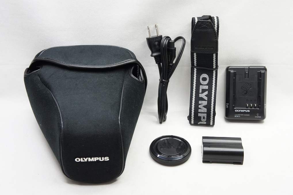 美品 OLYMPUS オリンパス E-330 ボディ デジタル一眼レフカメラ 250611f