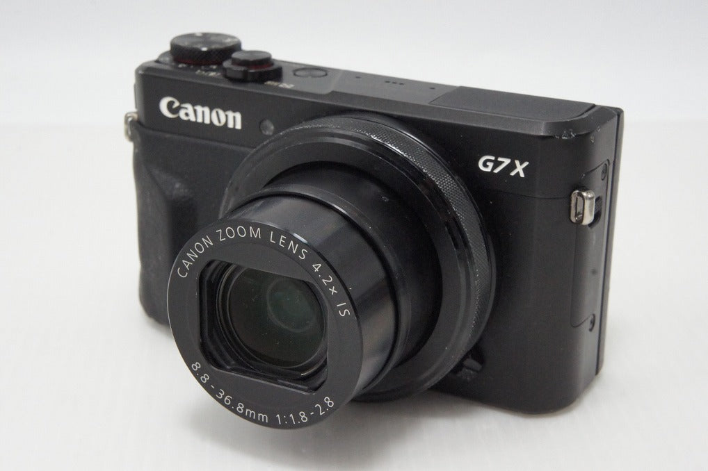 美品 Nikon ニコン D5200 ボディ + AF-S DX 18-55mm VR レンズキット デジタル一眼レフカメラ ブラック 260226a