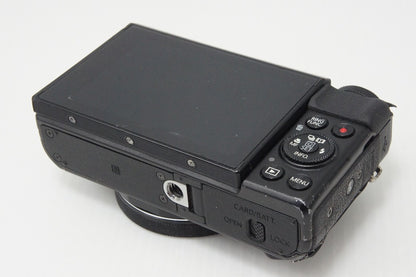 美品 Nikon ニコン D5200 ボディ + AF-S DX 18-55mm VR レンズキット デジタル一眼レフカメラ ブラック 260226a