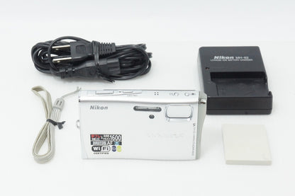 Good condition Nikon COOLPIX S50c Compact Digital Camera Gloss Silver 260525l