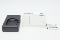 良品 FUJIFILM 富士フイルム FinePix Z300 コンパクトデジタルカメラ ホワイト 260910d