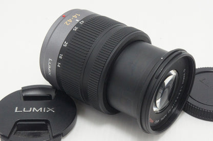 美品 Panasonic パナソニック LUMIX G VARIO 14-42mm F3.5-5.6 ASPH. MEGA O.I.S H-FS014042 マイクロフォーサーズ ズームレンズ 260911q