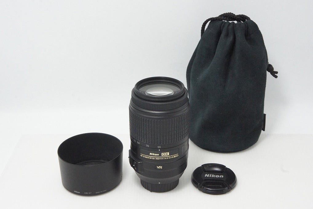 美品 Nikon ニコン AF-S DX NIKKOR 55-300mm F4.5-5.6G ED VR APS-C ズームレンズ フード ポーチ付 260603af