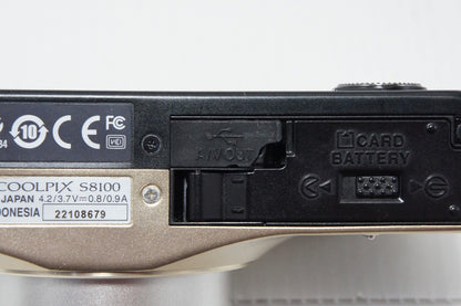 良品 Nikon ニコン COOLPIX S8100 コンパクトデジタルカメラ プレシャスゴールド 元箱付 260403v
