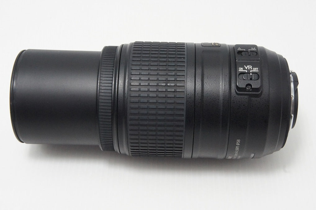 美品 Nikon ニコン AF-S DX NIKKOR 55-300mm F4.5-5.6G ED VR APS-C ズームレンズ フード ポーチ付 260603af