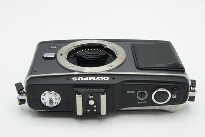 OLYMPUS オリンパス PEN E-P2 ボディ ミラーレス一眼カメラ ブラック 251220i