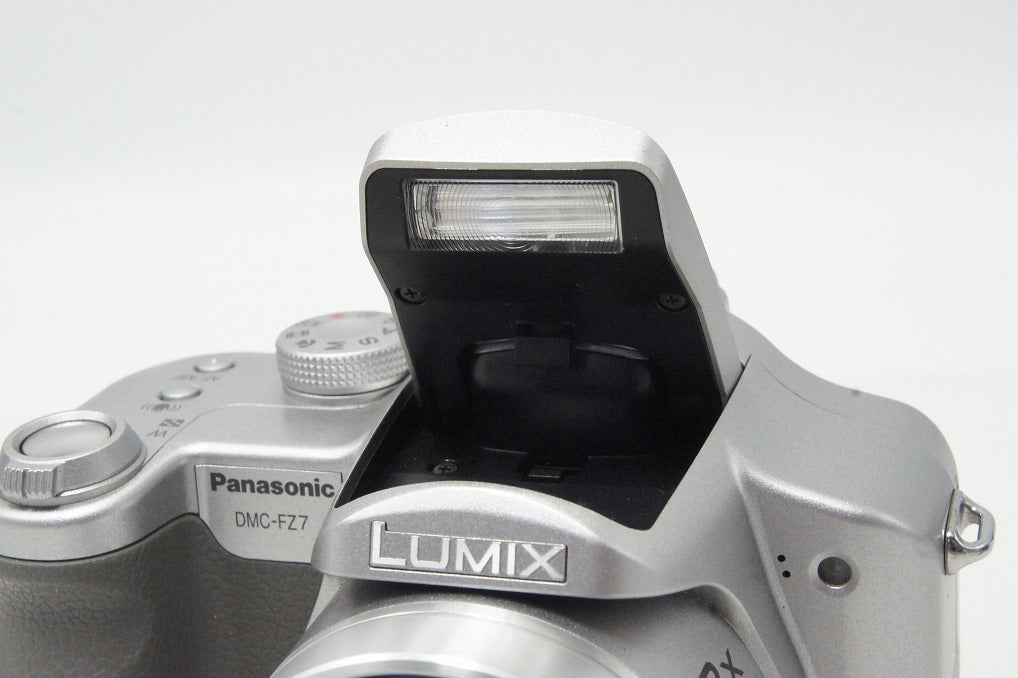 良品 Panasonic パナソニック LUMIX DMC-FZ7 デジタルカメラ シルバー 260603d