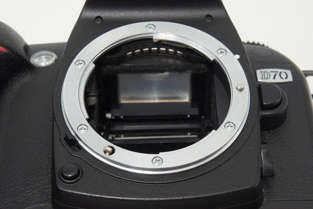 良品 Nikon ニコン D70 ボディ デジタル一眼レフカメラ 260603ar
