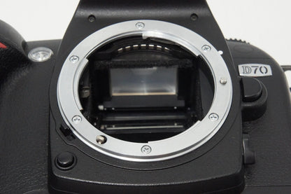 良品 Nikon ニコン D70 ボディ デジタル一眼レフカメラ 260603ar