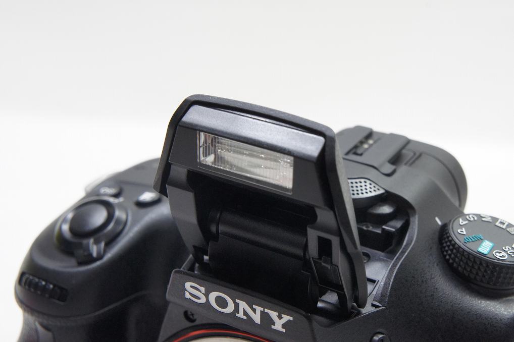 良品 SONY ソニー α65 ボディ + DT 18-55mm レンズキット SLT-A65VK デジタル一眼カメラ 250608g