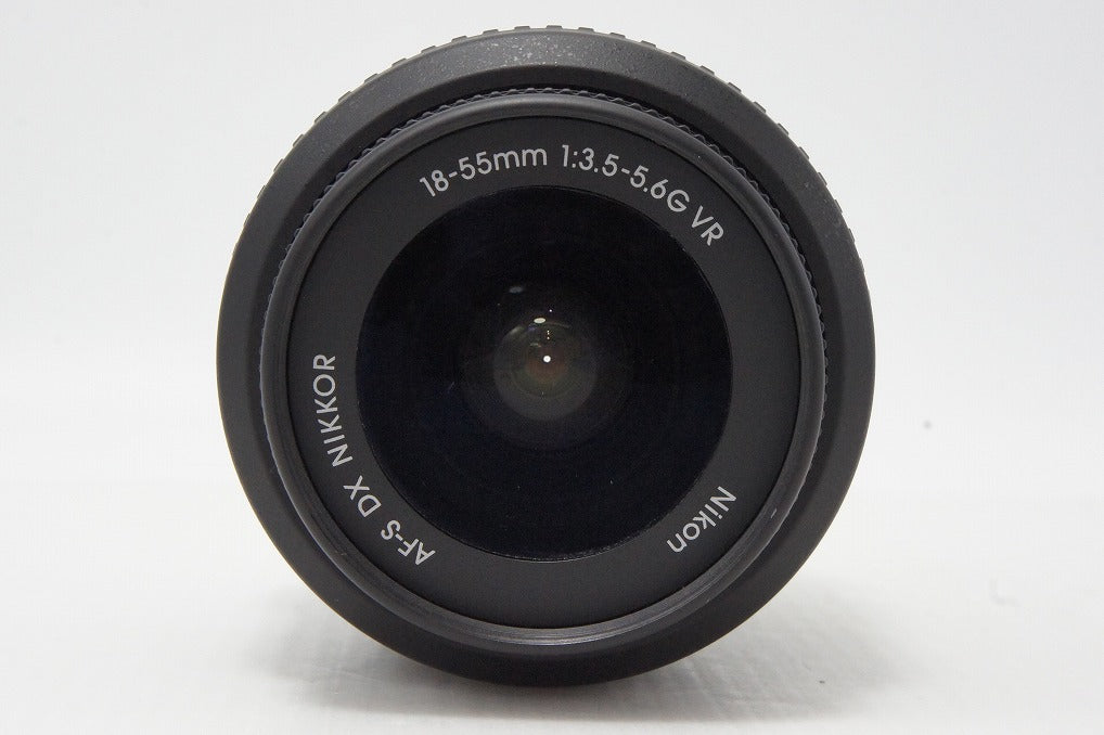 美品 Nikon ニコン AF-S DX NIKKOR 18-55mm F3.5-5.6G VR APS-C ズームレンズ 260603ae