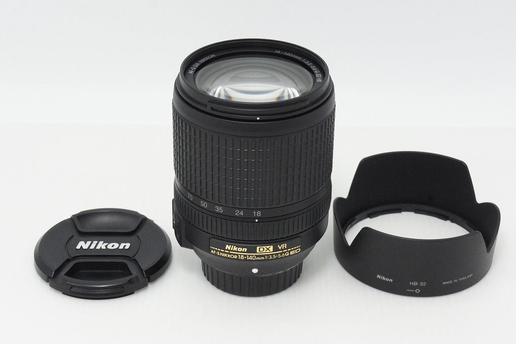 美品 Nikon ニコン AF-S DX NIKKOR 18-140mm F3.5-5.6G ED VR APS-C ズームレンズ フード付 260403ae