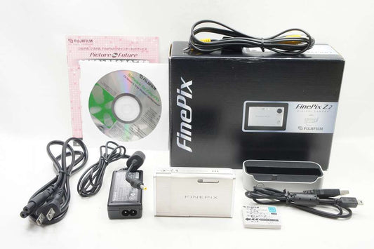 美品 FUJIFILM フジフイルム FinePix Z2 コンパクトデジタルカメラ シルバー 元箱付 250618a