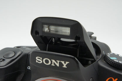 SONY ソニー α200 レンズキット DSLR-A200K (DT 18-70mm F3.5-5.6 SAL1870) デジタル一眼レフカメラ 260227p