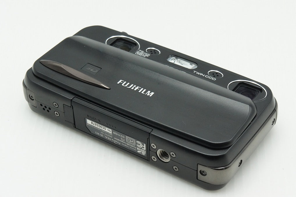 美品 FUJIFILM フジフィルム FinePix REAL 3D W3 コンパクトデジタルカメラ ブラック 元箱付 260227f