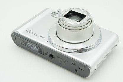 美品 CASIO カシオ EXILIM EX-ZS210 コンパクトデジタルカメラ シルバー 元箱付 260227h