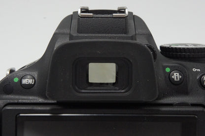 美品 Nikon ニコン D5200 ボディ + AF-S DX 18-55mm VR レンズキット デジタル一眼レフカメラ 260915g