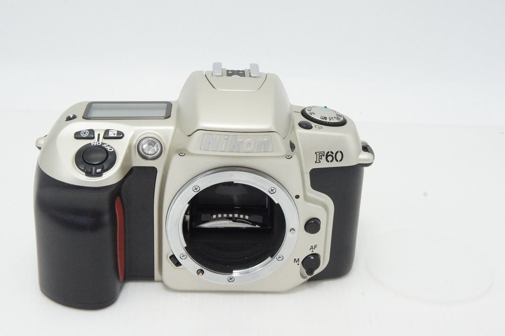 良品 Nikon ニコン F60 ボディ 35mmフィルム一眼レフカメラ シルバー