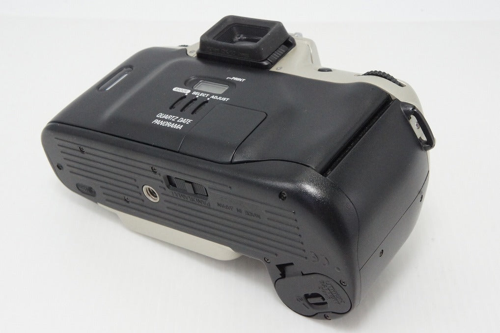 良品 Nikon ニコン F60 ボディ 35mmフィルム一眼レフカメラ シルバー