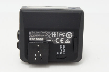 美品 FUJIFILM フジフィルム EF-X20 クリップオンフラッシュ ポーチ 三脚ネジアダプター付 260603ba
