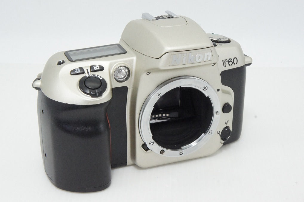 良品 Nikon ニコン F60 ボディ 35mmフィルム一眼レフカメラ シルバー