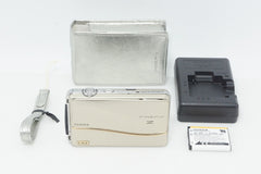 美品 FUJIFILM 富士フイルム FinePix Z800EXR コンパクトデジタルカメラ ゴールド ケース付 260918ac