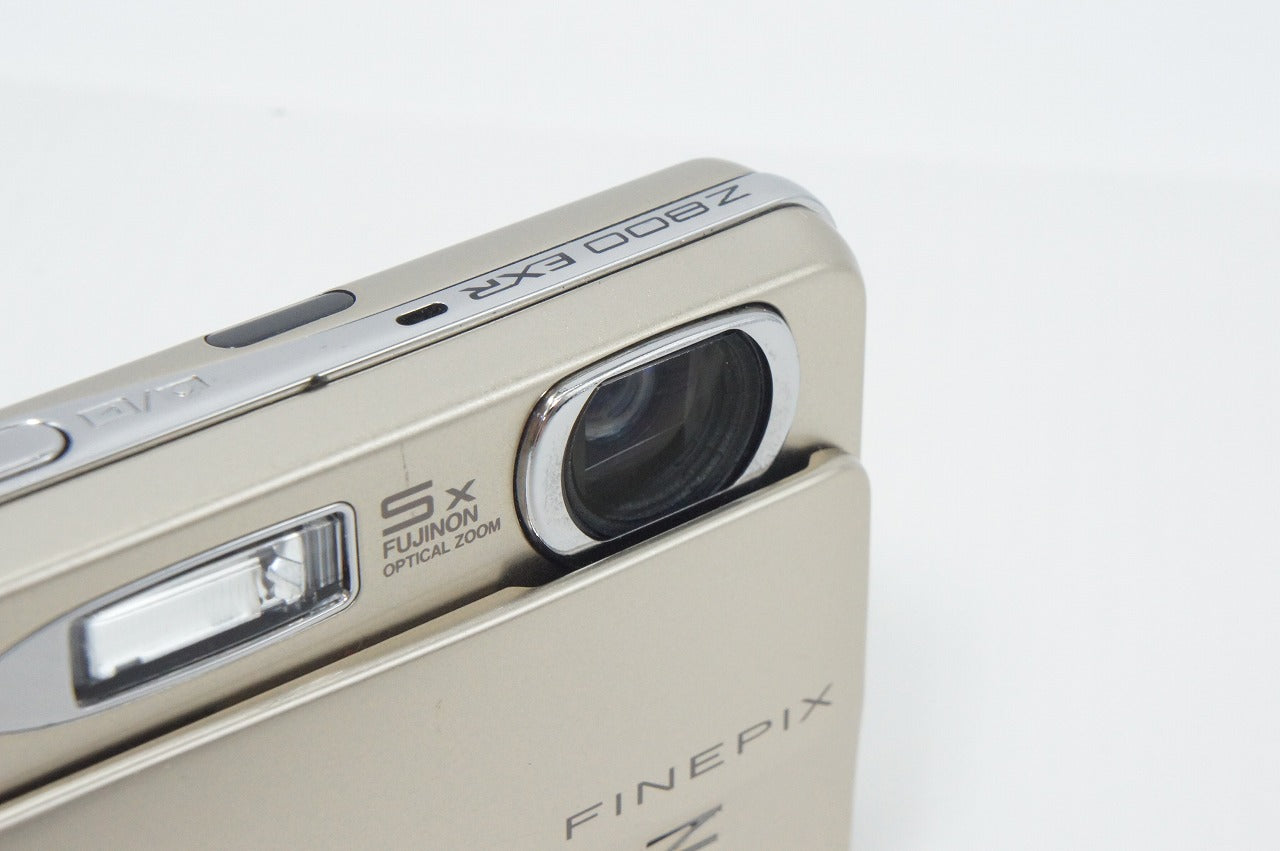 美品 FUJIFILM 富士フイルム FinePix Z800EXR コンパクトデジタル