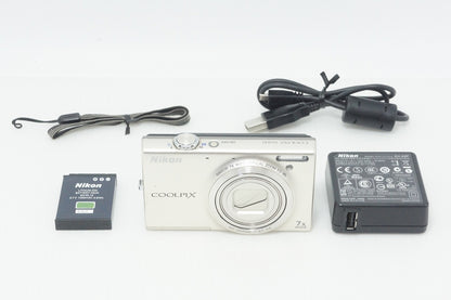 良品 Nikon ニコン COOLPIX S6100 コンパクトデジタルカメラ シルバー 260911m