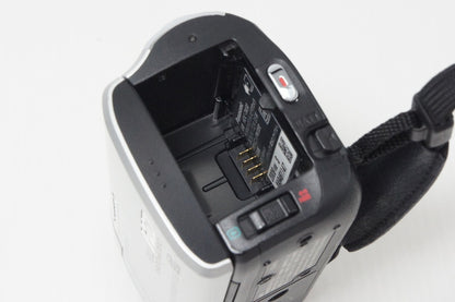 良品 Panasonic パナソニック HDC-TM30 デジタルビデオカメラ プラチナシルバー 260917k
