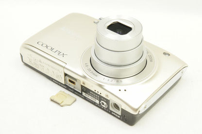 訳あり品 Nikon ニコン COOLPIX S3100 コンパクトデジタルカメラ シャンパンシルバー 元箱付 250621h