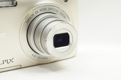訳あり品 Nikon ニコン COOLPIX S3100 コンパクトデジタルカメラ シャンパンシルバー 元箱付 250621h