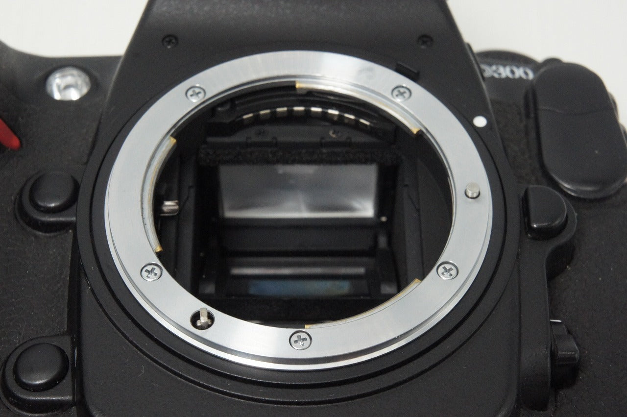 良品 Nikon ニコン D300 ボディ デジタル一眼レフカメラ 260821y
