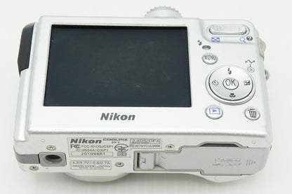 美品 Nikon ニコン COOLPIX P1 コンパクトデジタルカメラ プライムシルバー 元箱付 260302ae
